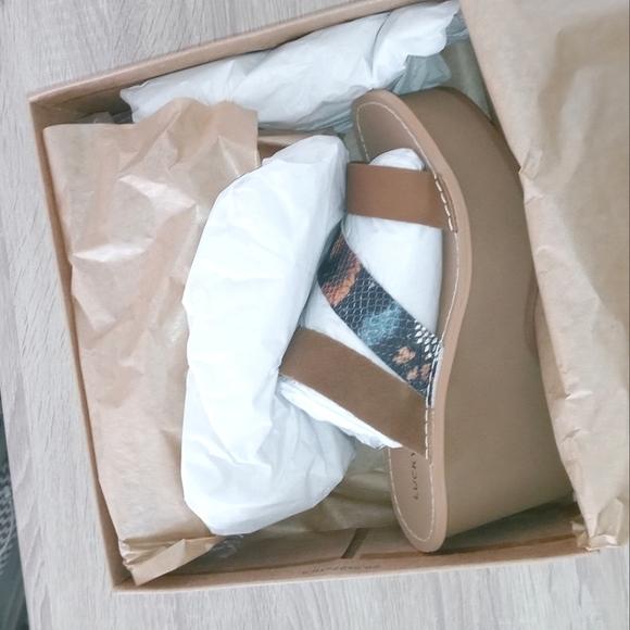 New Lucky Brand Mimya Wedge Sandals Size 10 - Picture 7 of 7